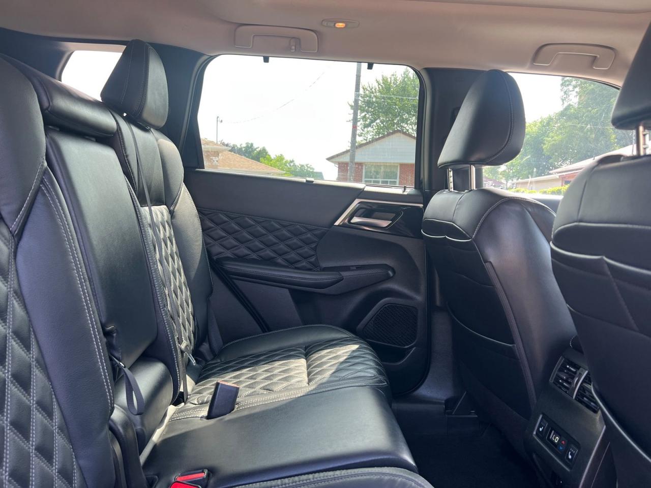 2022 Mitsubishi Outlander SEL 4WD - Photo #9
