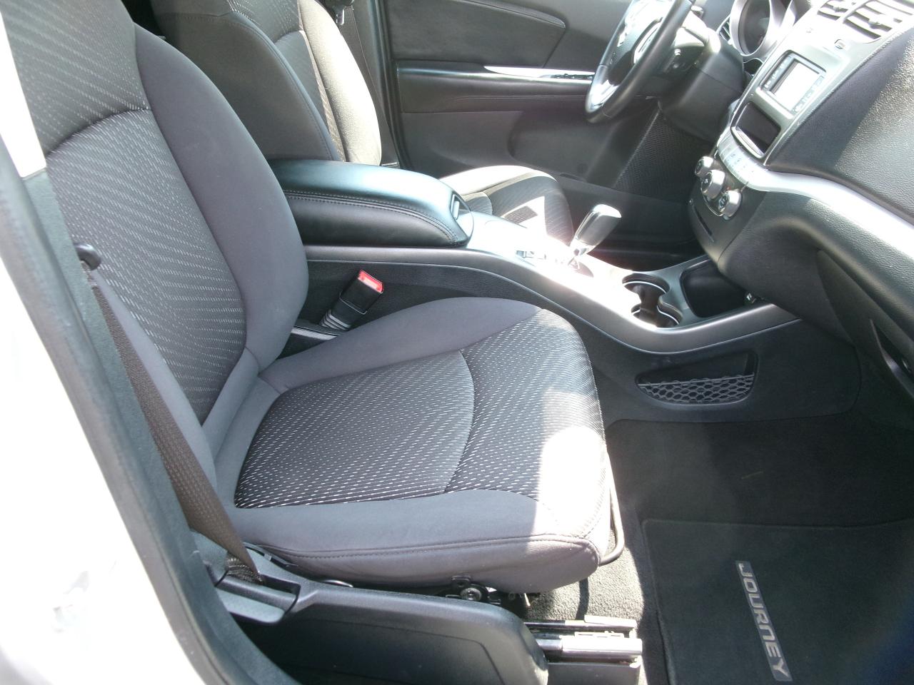 2014 Dodge Journey SXT   "ONLY 90,000KMS" - Photo #9