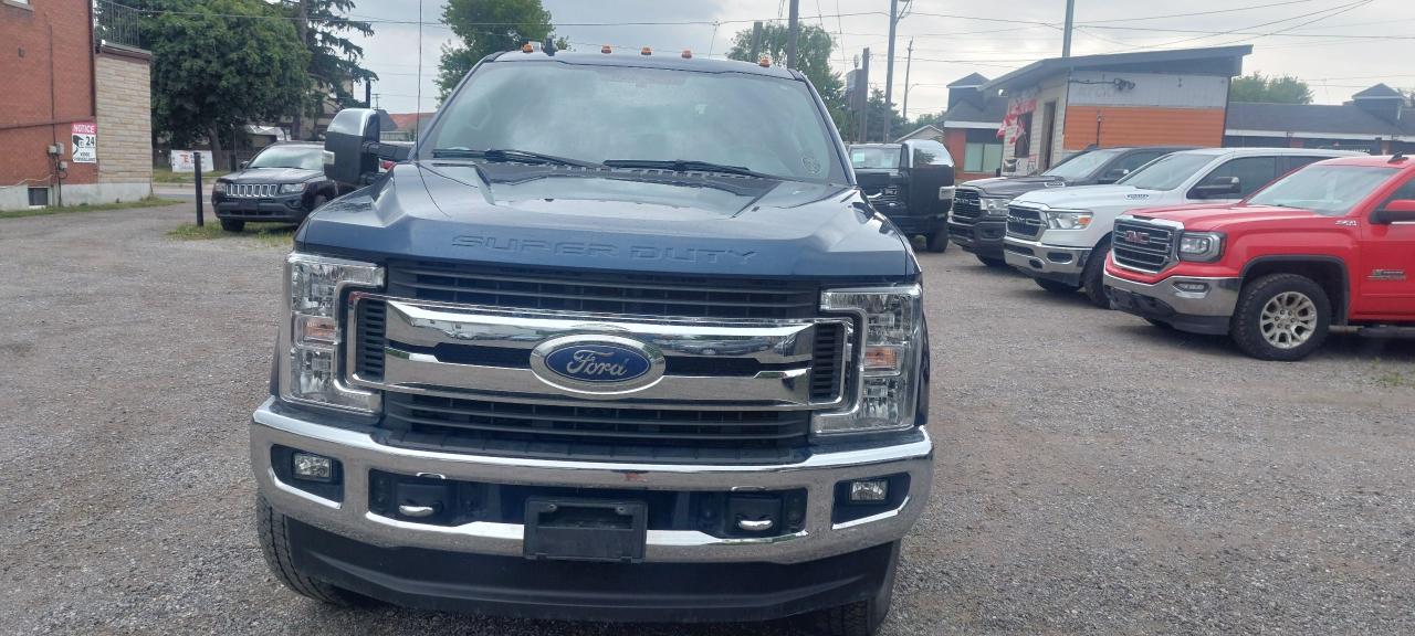 2019 Ford SUPER DUTY F-250 SRW XLT Photo3