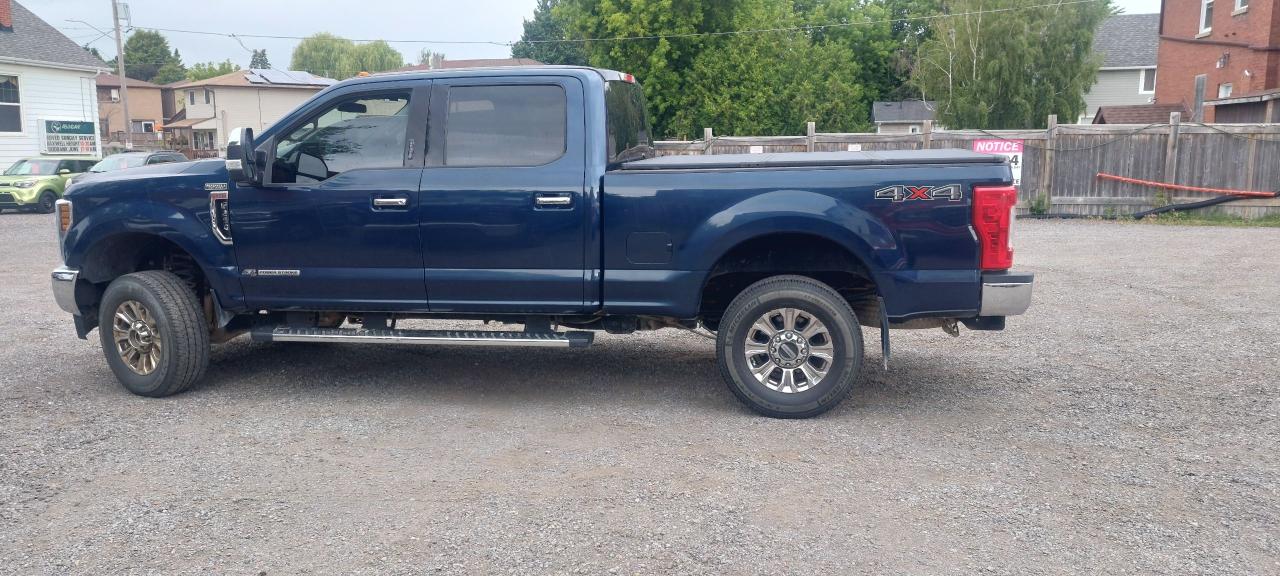 2019 Ford SUPER DUTY F-250 SRW XLT - Photo #2