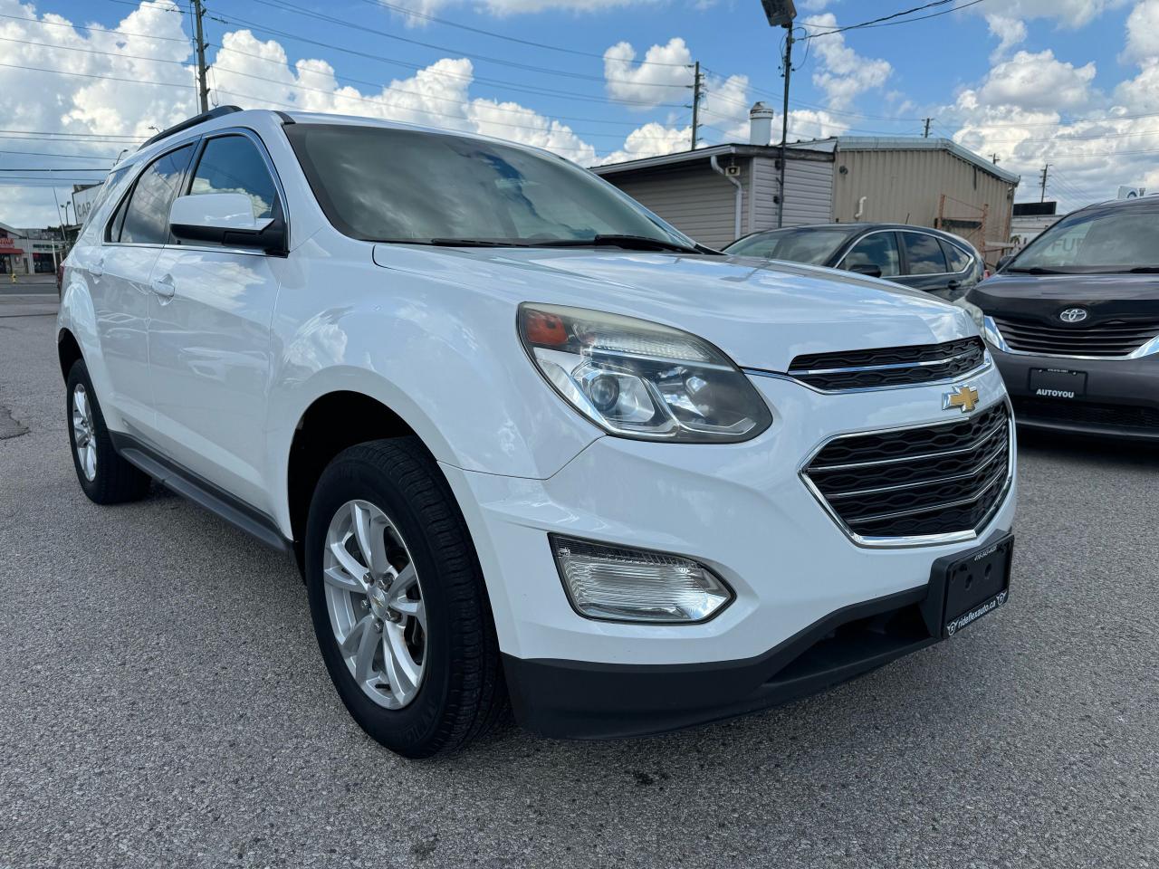 2016 Chevrolet Equinox LT Photo2