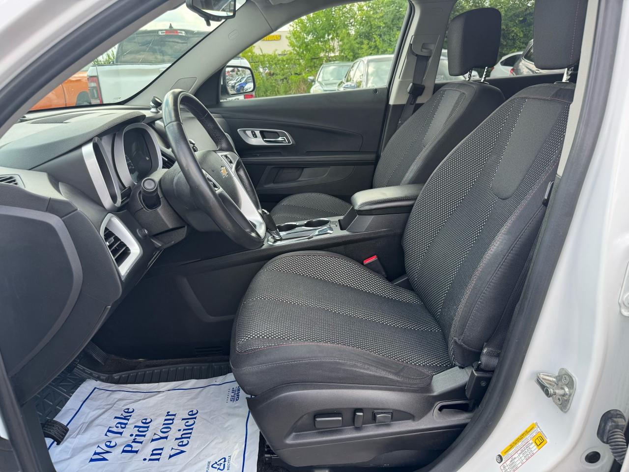 2016 Chevrolet Equinox LT - Photo #10