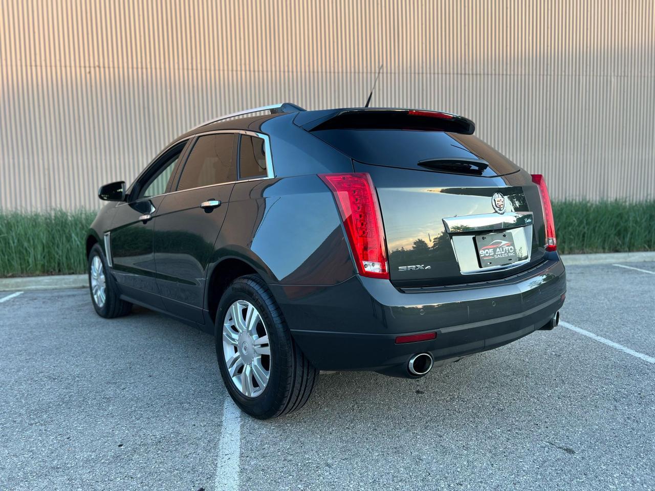 2014 Cadillac SRX Luxury - Photo #3
