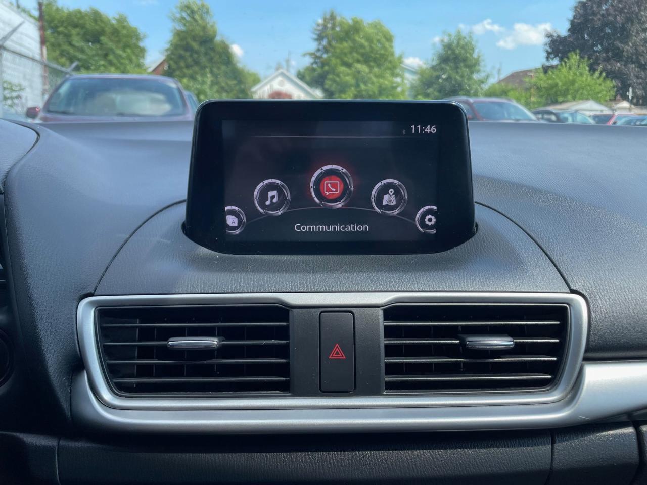 2018 Mazda MAZDA3 GX *SAFETY FEATURES, BACKUP CAM, SPORTS MODE* - Photo #14