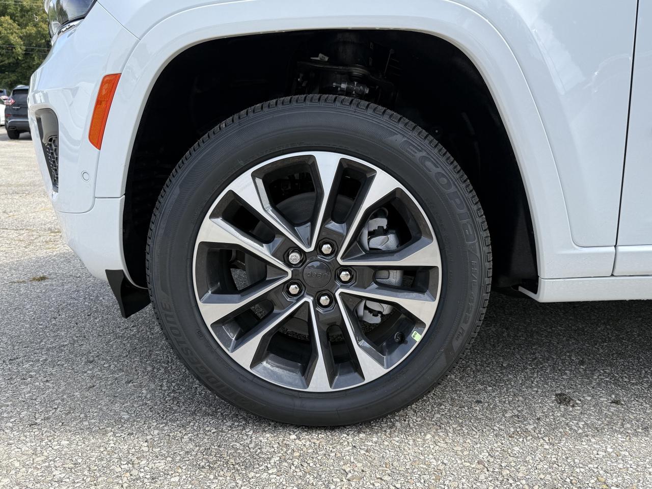 2025 Jeep Grand Cherokee L Overland 4x4 Photo