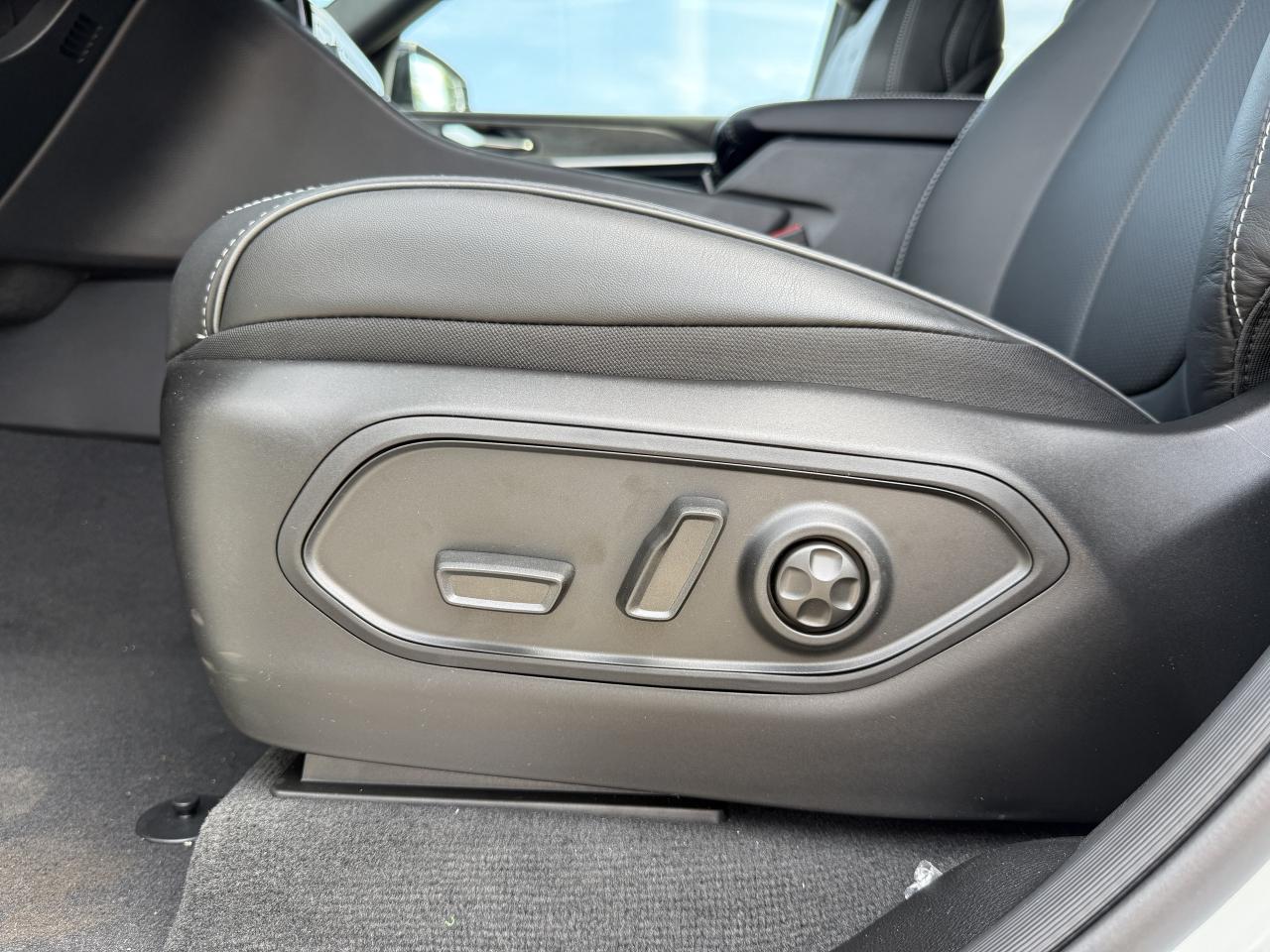 2025 Jeep Grand Cherokee L Overland 4x4 Photo