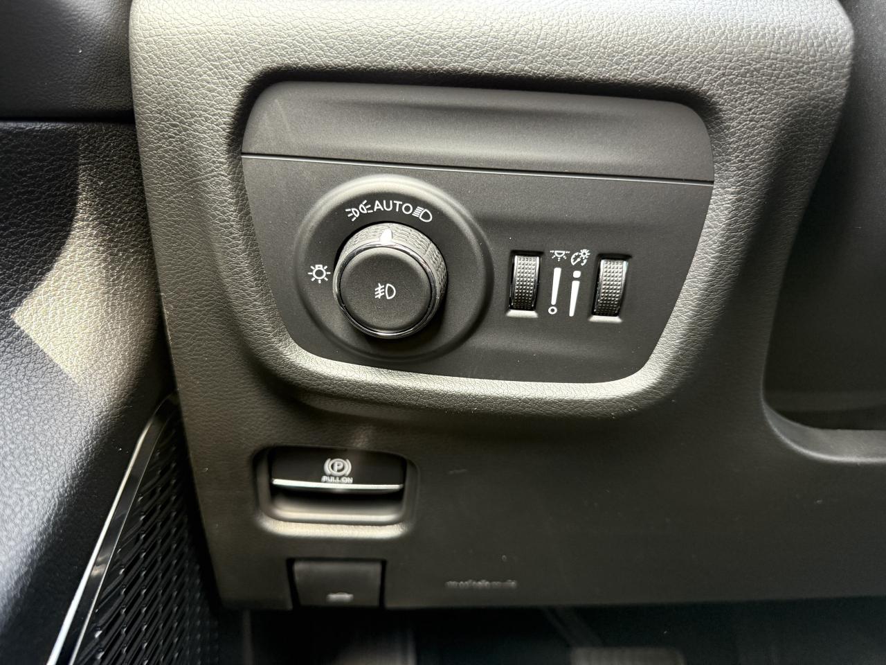 2025 Jeep Grand Cherokee L Overland 4x4 Photo