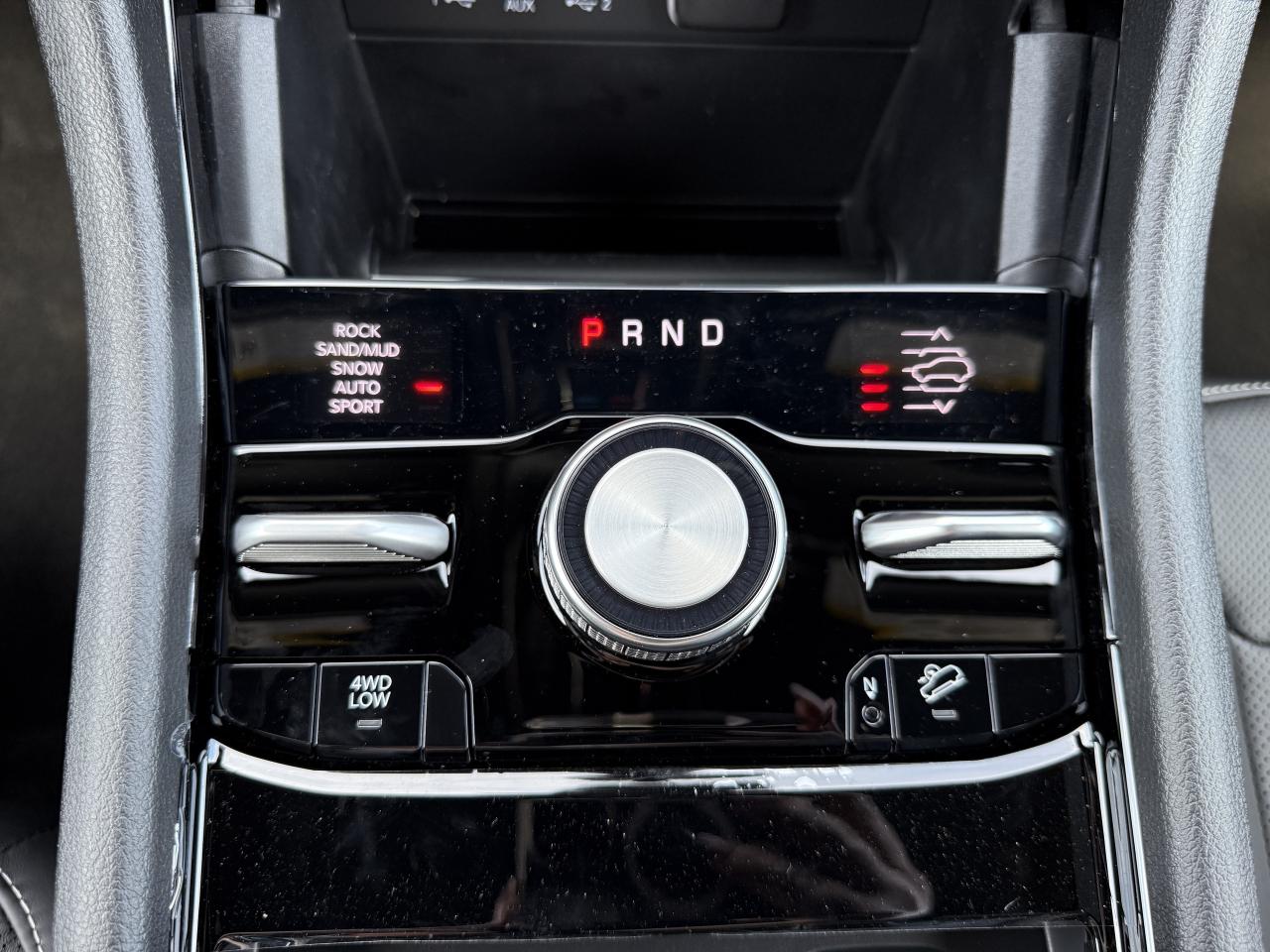 2025 Jeep Grand Cherokee L Overland 4x4 Photo