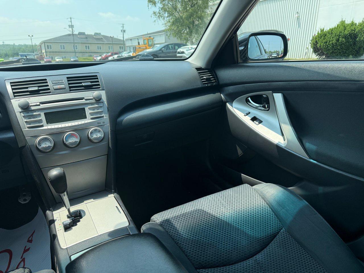 2011 Toyota Camry SE Photo