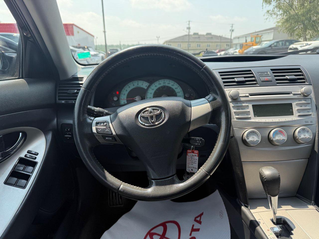 2011 Toyota Camry SE Photo