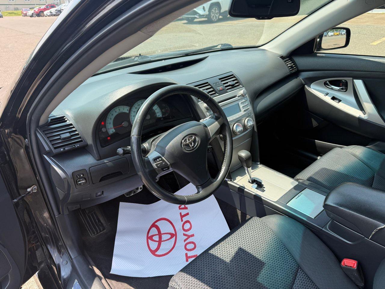 2011 Toyota Camry SE Photo