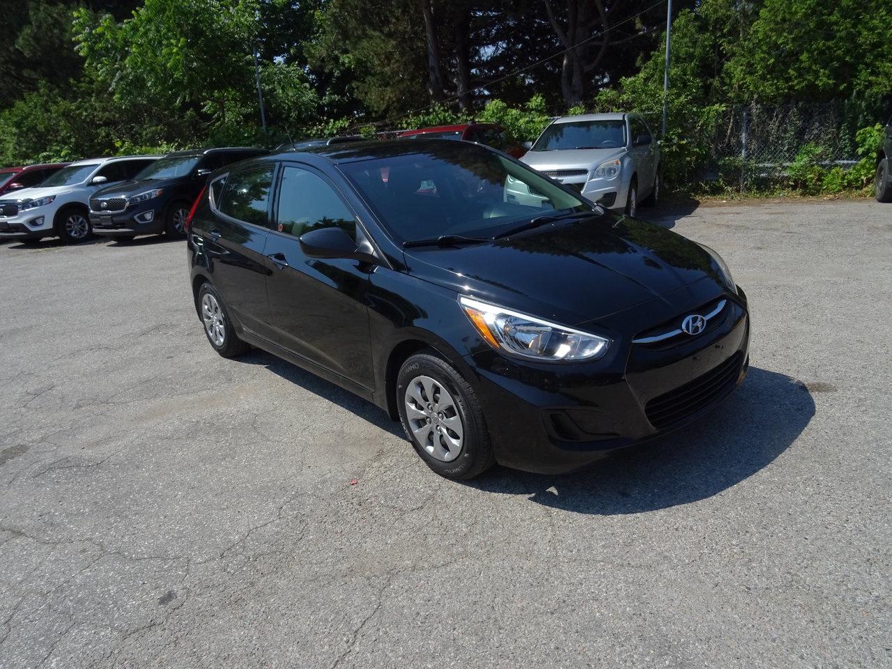 2017 Hyundai Accent LE - Photo #4