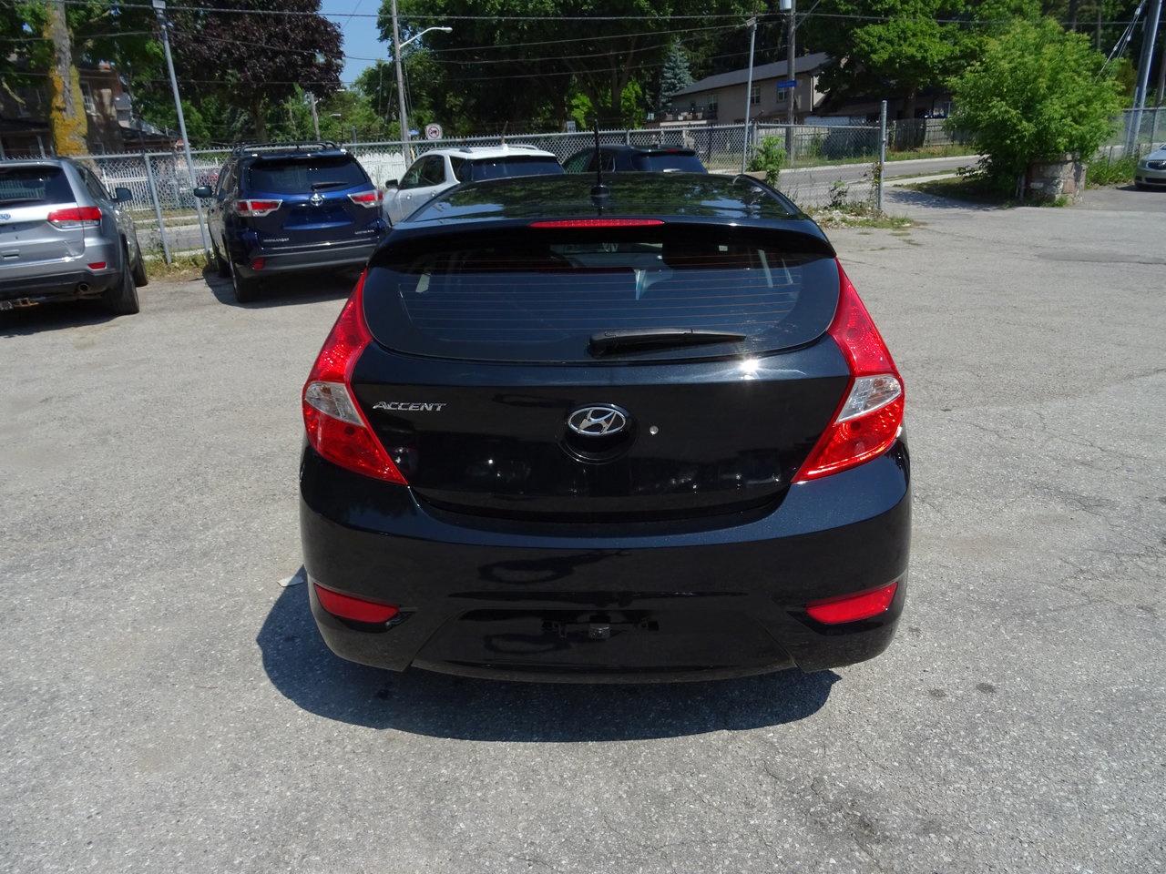 2017 Hyundai Accent LE - Photo #7
