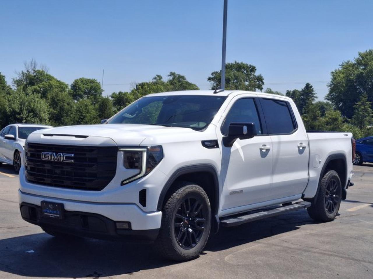 Used 2023 GMC Sierra 1500 Elevation Crew 4X4 | 5.3L | X31 | Leather | 360 Camera | Adaptive Cruise | Bose Sound | and More ! for sale in Guelph, ON