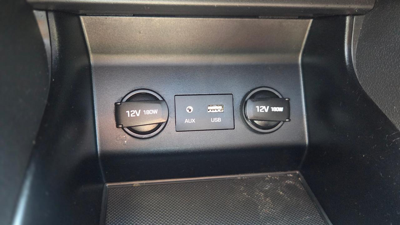 2020 Hyundai Elantra Preferred w/Sun & Safety Package - Photo #23