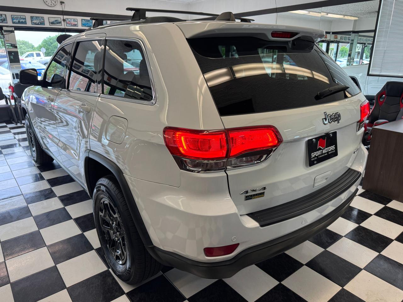 2014 Jeep Grand Cherokee 4WD Laredo+New Tires+Camera+Bluetooth Photo5