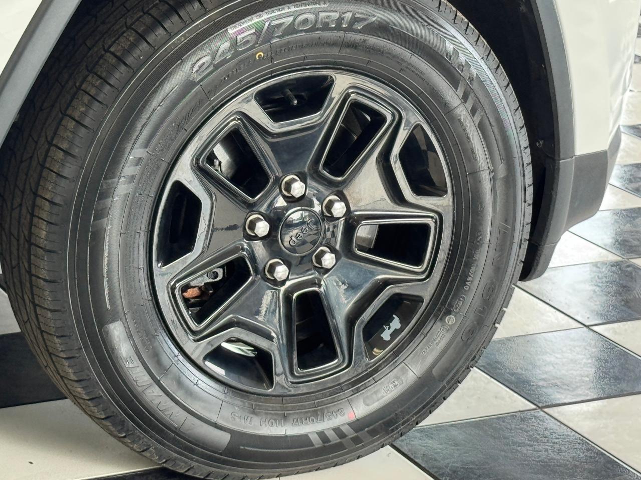 2014 Jeep Grand Cherokee 4WD Laredo+New Tires+Camera+Bluetooth Photo51