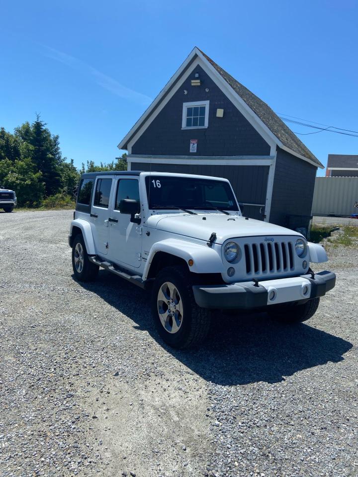 2016 Jeep Wrangler Sahara Photo3