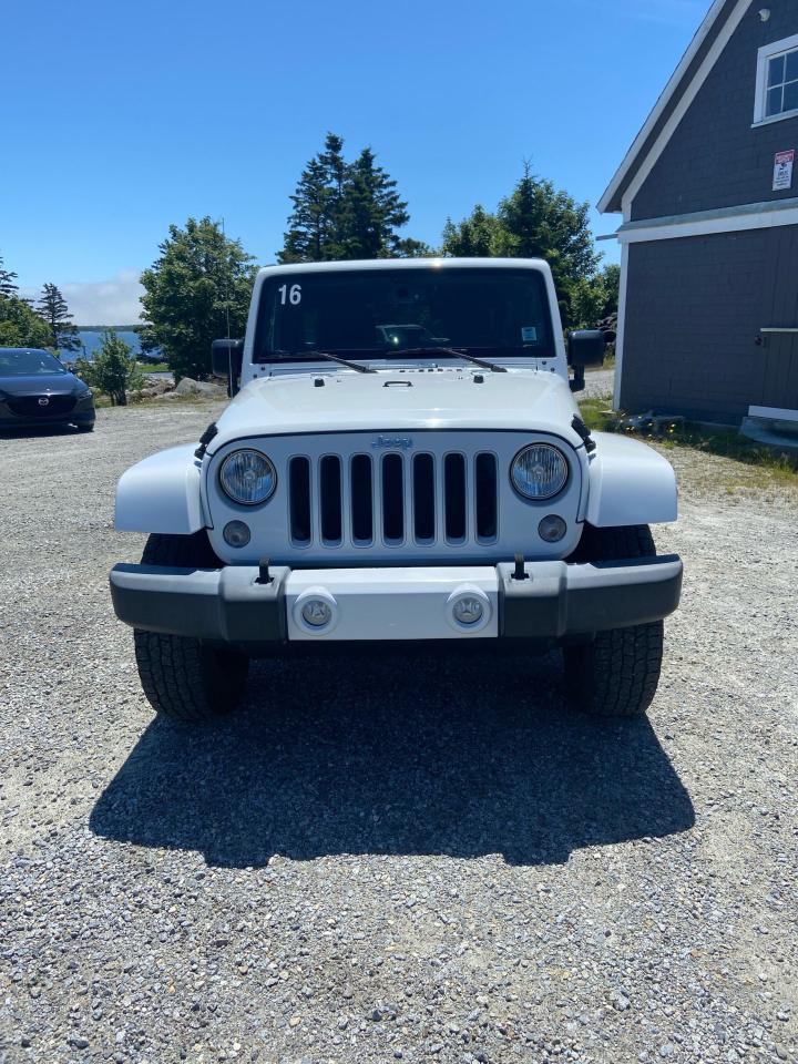 2016 Jeep Wrangler Sahara Photo2