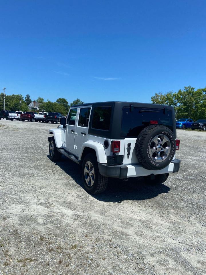 2016 Jeep Wrangler Sahara Photo5