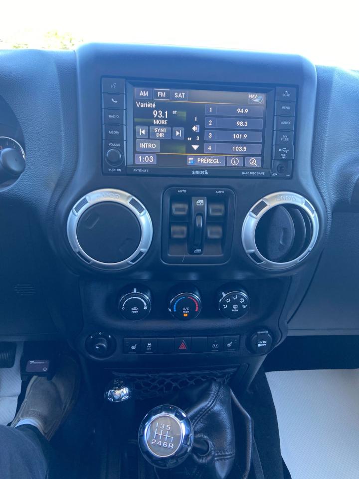 2016 Jeep Wrangler Sahara Photo10