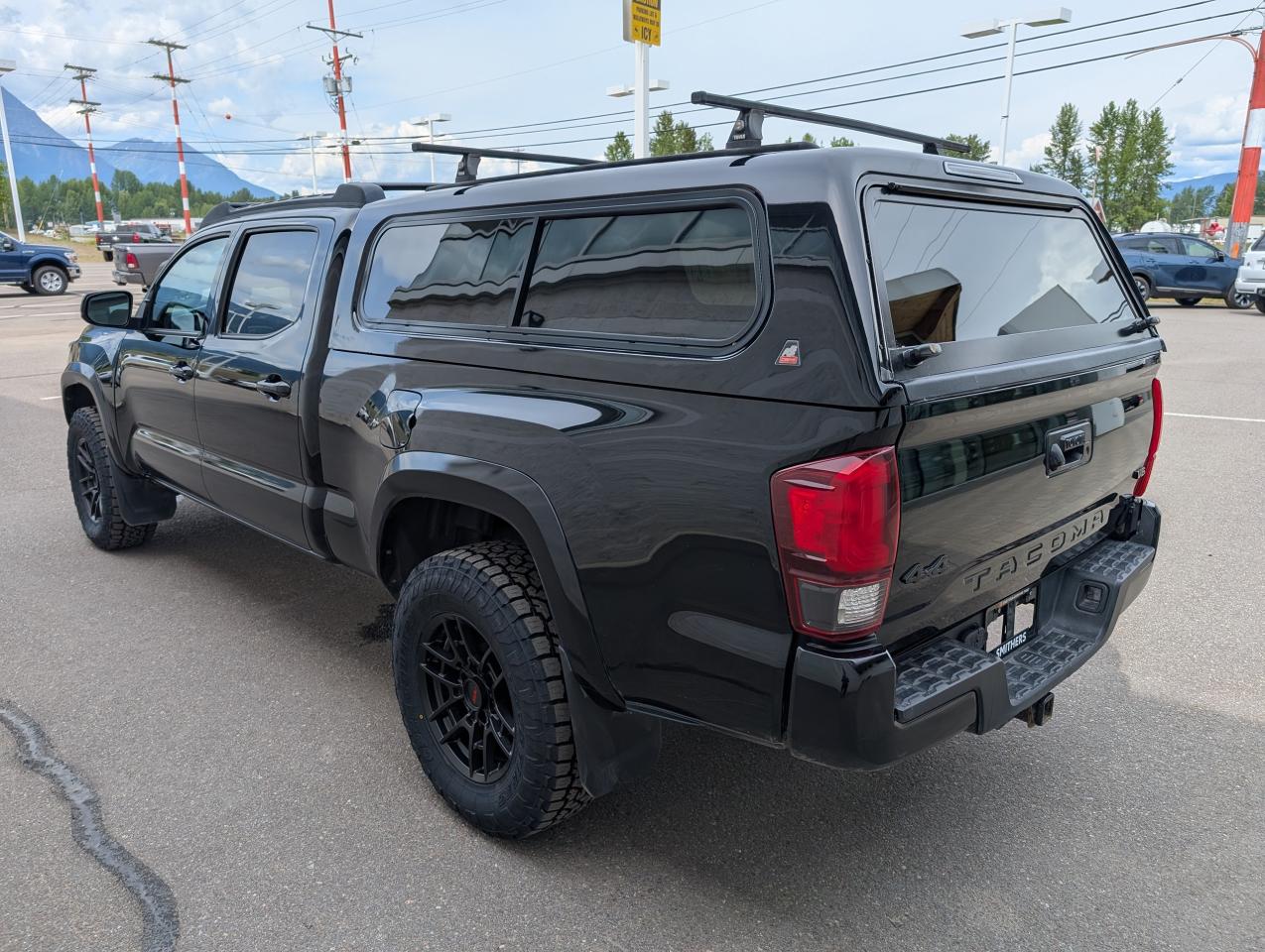 2023 Toyota Tacoma SR Photo4