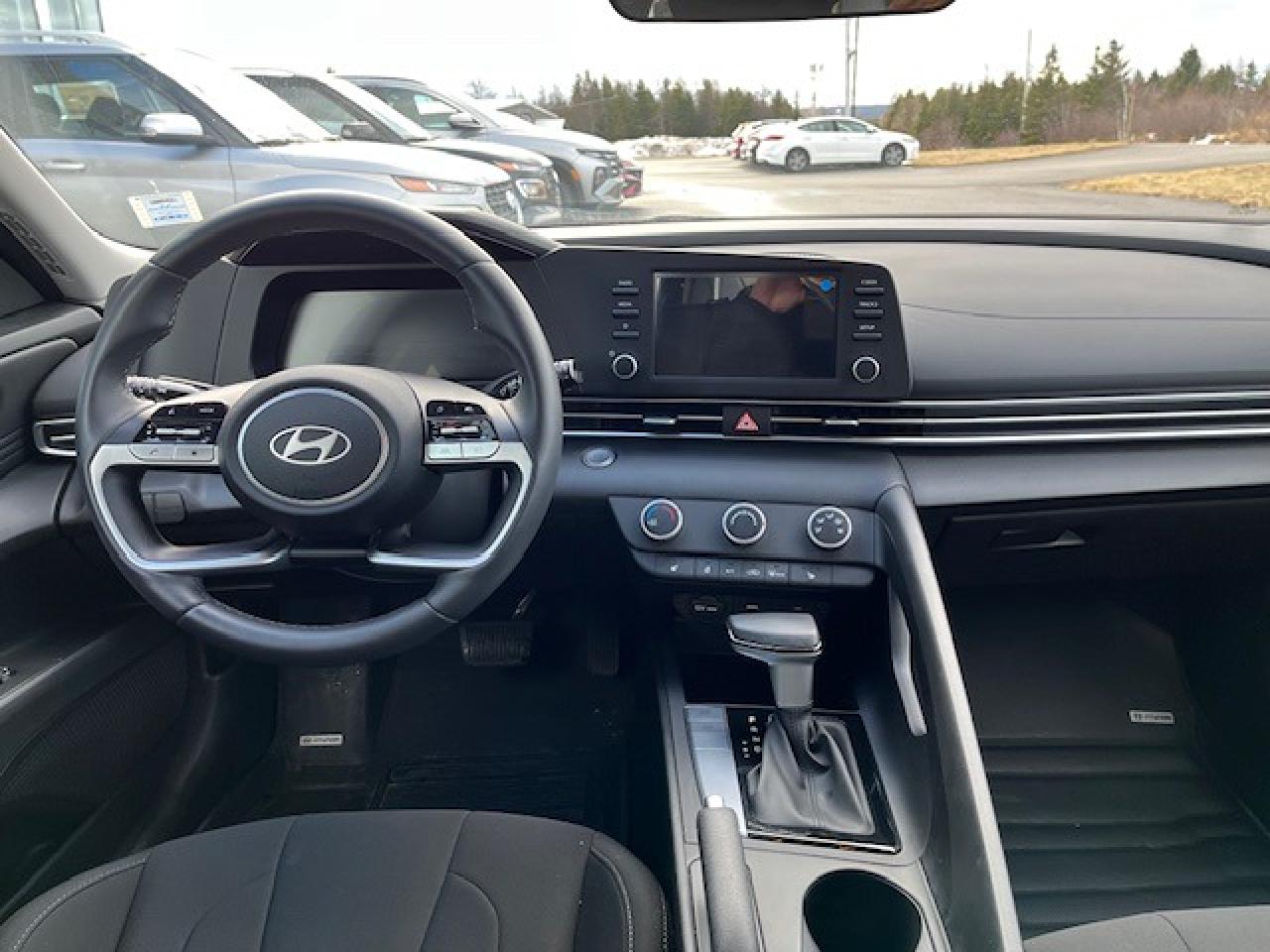 2025 Hyundai Elantra Preferred Photo