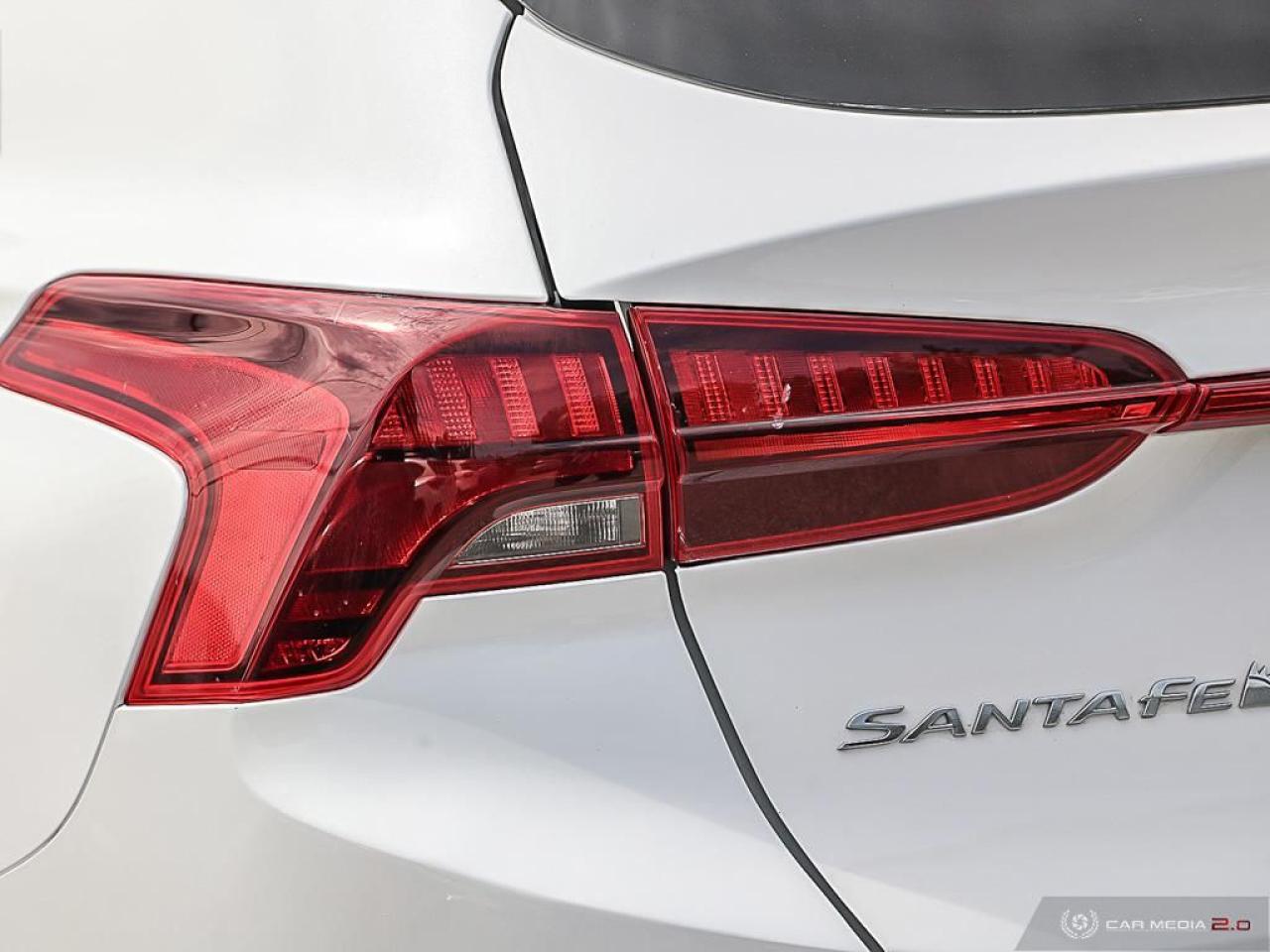 2022 Hyundai Santa Fe Essential,LOW KM'S,AWD,R/V CAM,H/SEATS & S.WHEEL Photo