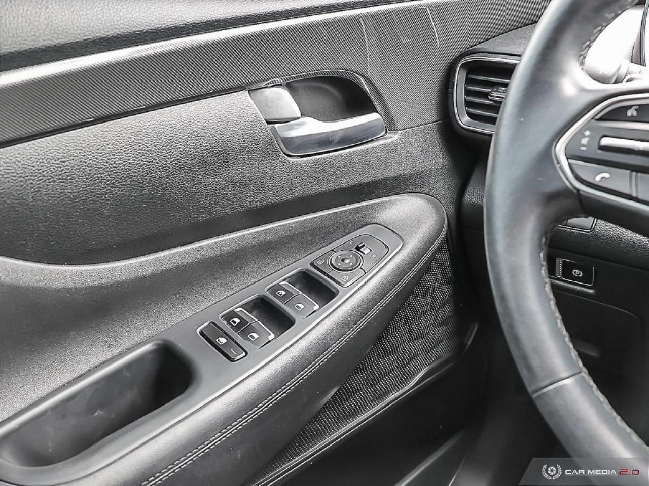 2022 Hyundai Santa Fe Essential,LOW KM'S,AWD,R/V CAM,H/SEATS & S.WHEEL Photo