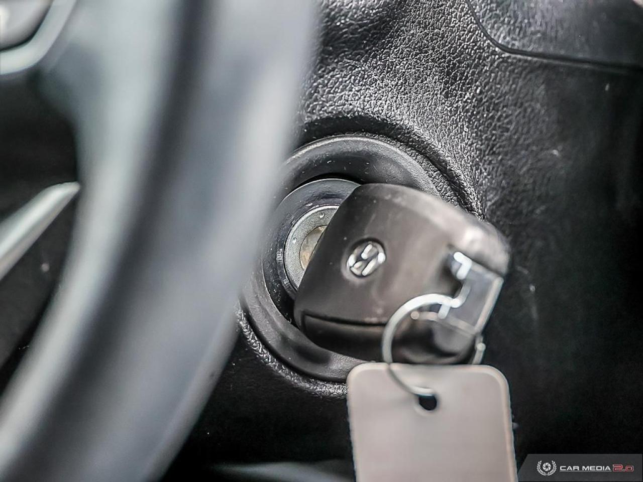 2022 Hyundai Santa Fe Essential,LOW KM'S,AWD,R/V CAM,H/SEATS & S.WHEEL Photo