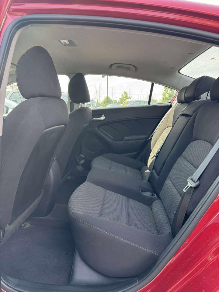 2017 Kia Forte LX - Photo #8