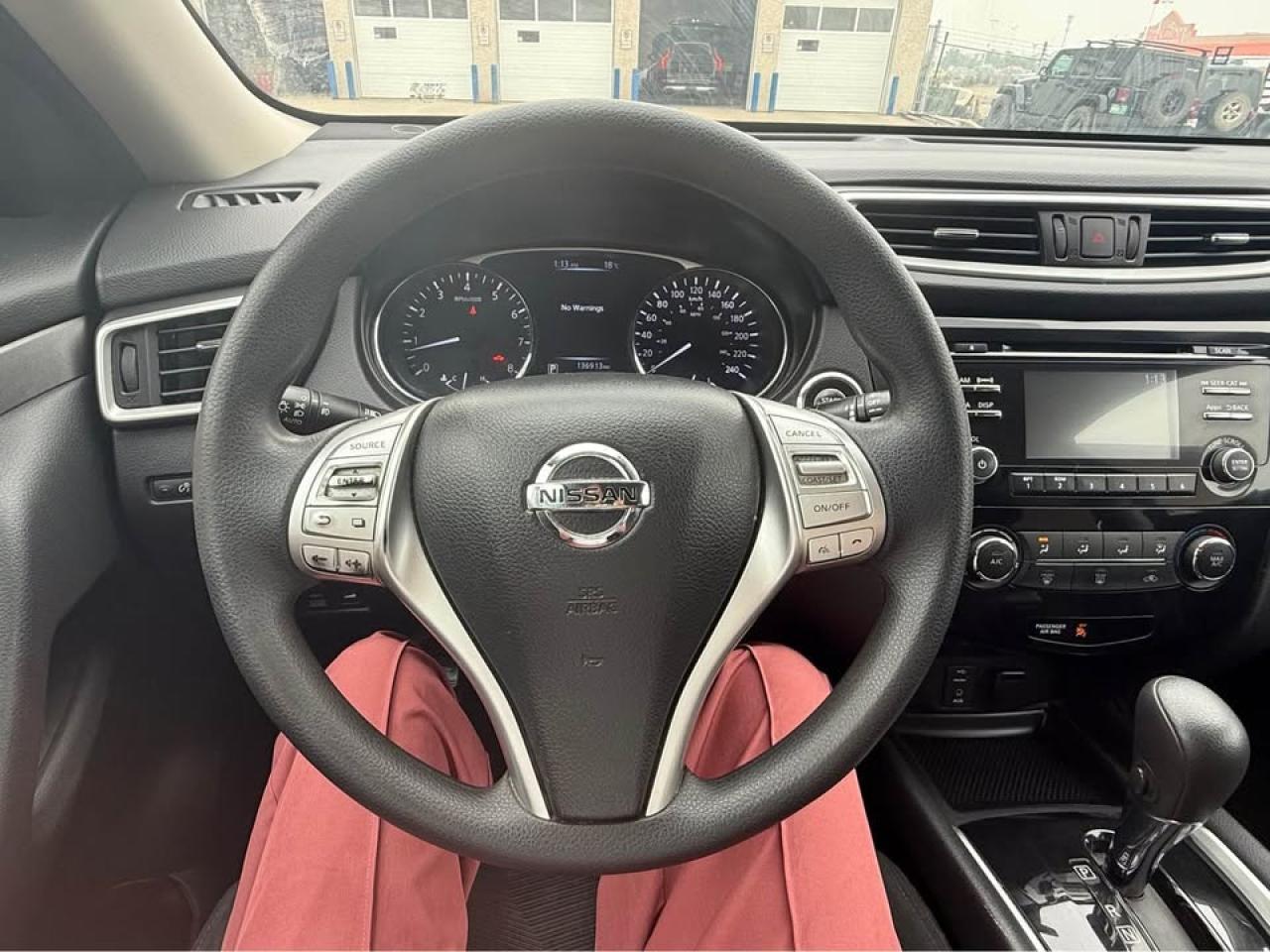 2016 Nissan Rogue S - Photo #10