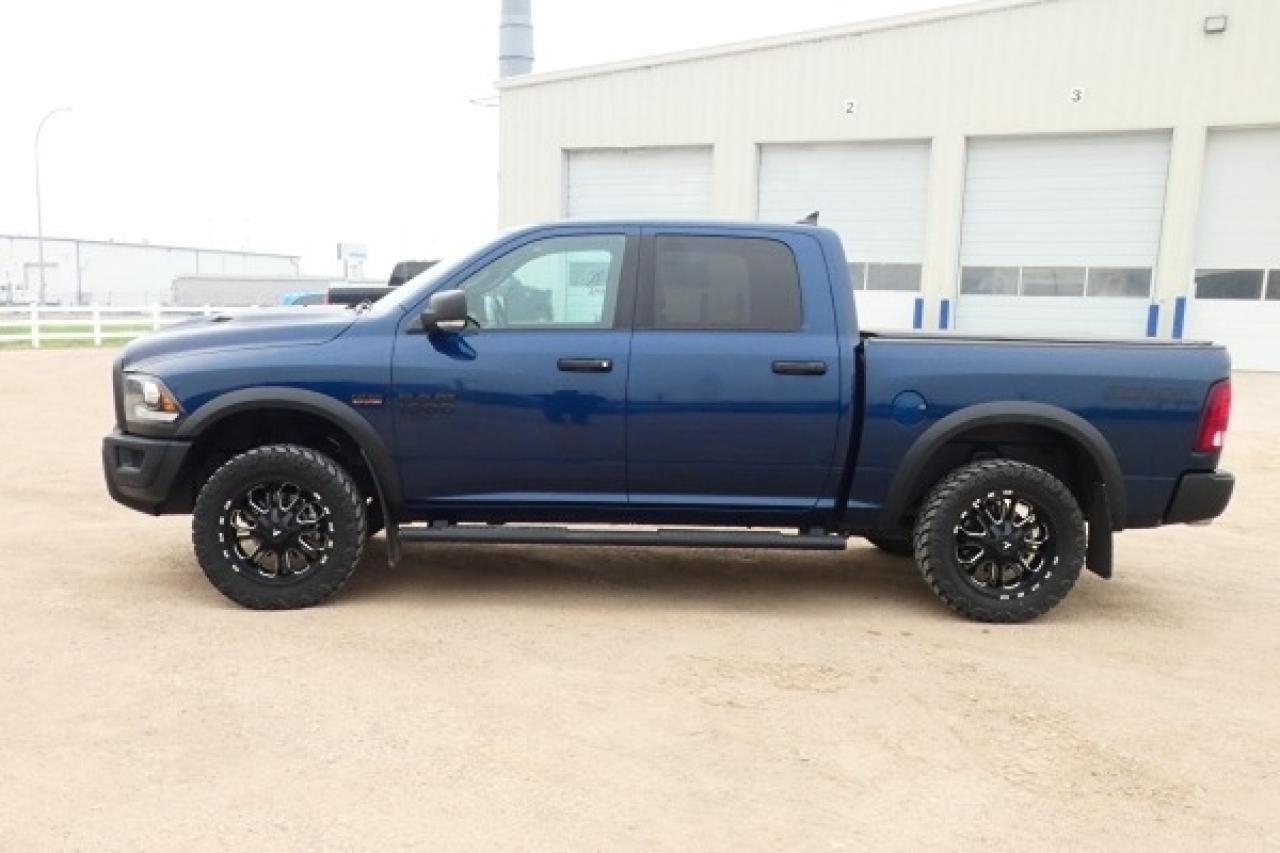 2021 Dodge Ram 1500 Warlock 4x4 Crew 5'7" Box w/cloth seats, NAV, BUC