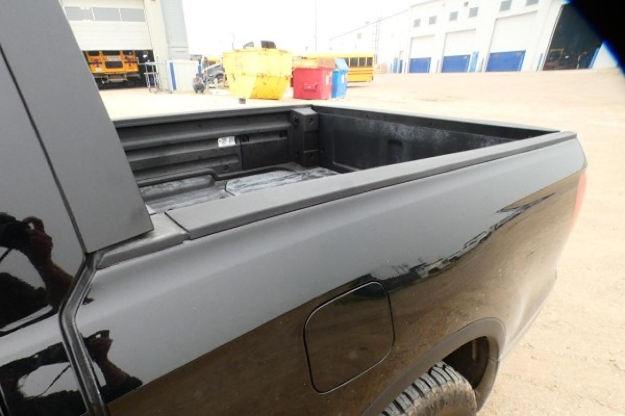 2019 Honda Ridgeline Sport AWD w/Htd cloth, S/R, BUC - Photo #17