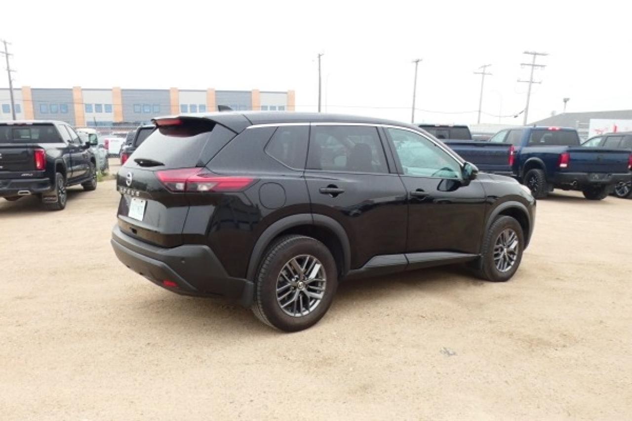 2021 Nissan Rogue S w/Htd cloth, Htd wheel, BUC - Photo #6