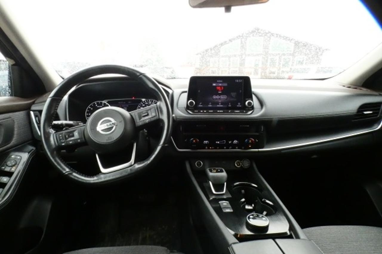 2021 Nissan Rogue S w/Htd cloth, Htd wheel, BUC - Photo #12