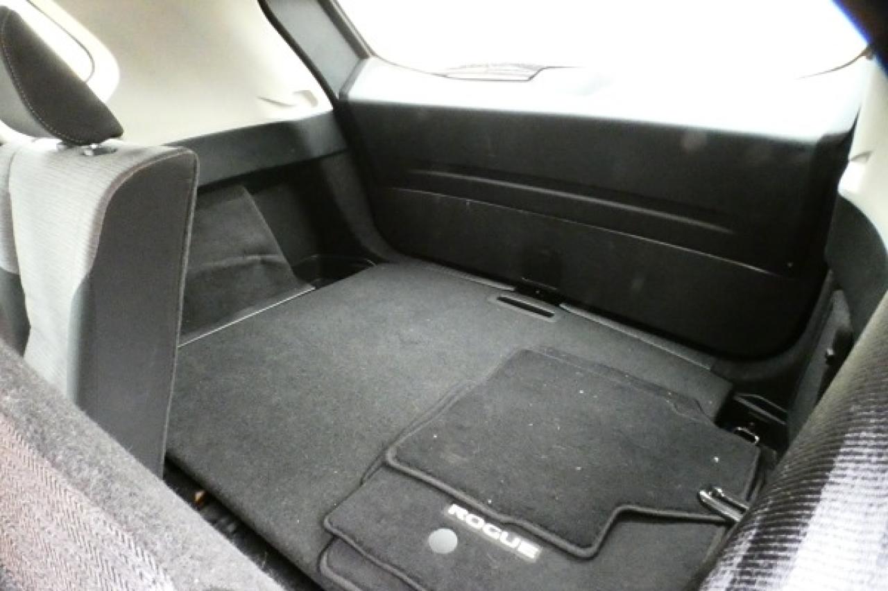 2021 Nissan Rogue S w/Htd cloth, Htd wheel, BUC - Photo #9
