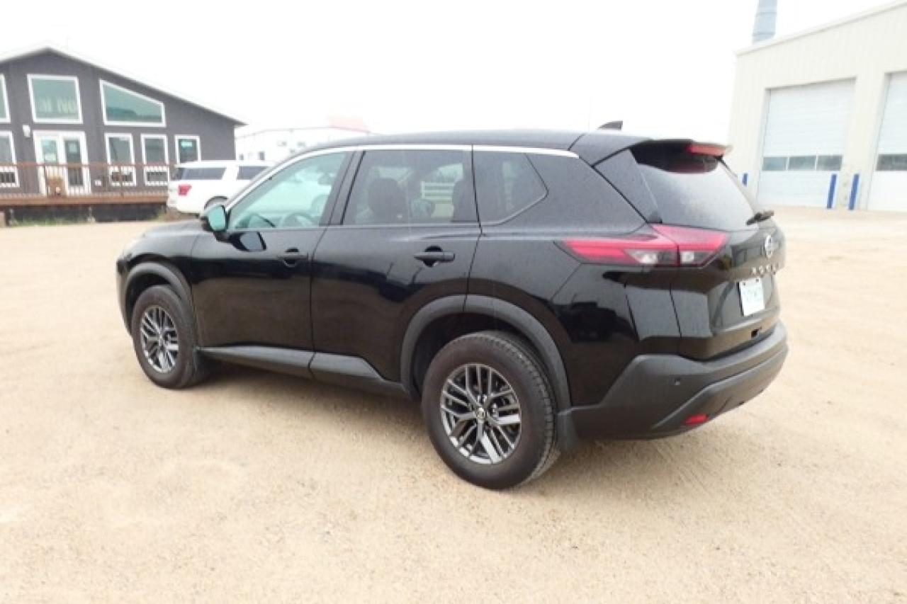2021 Nissan Rogue S w/Htd cloth, Htd wheel, BUC - Photo #8