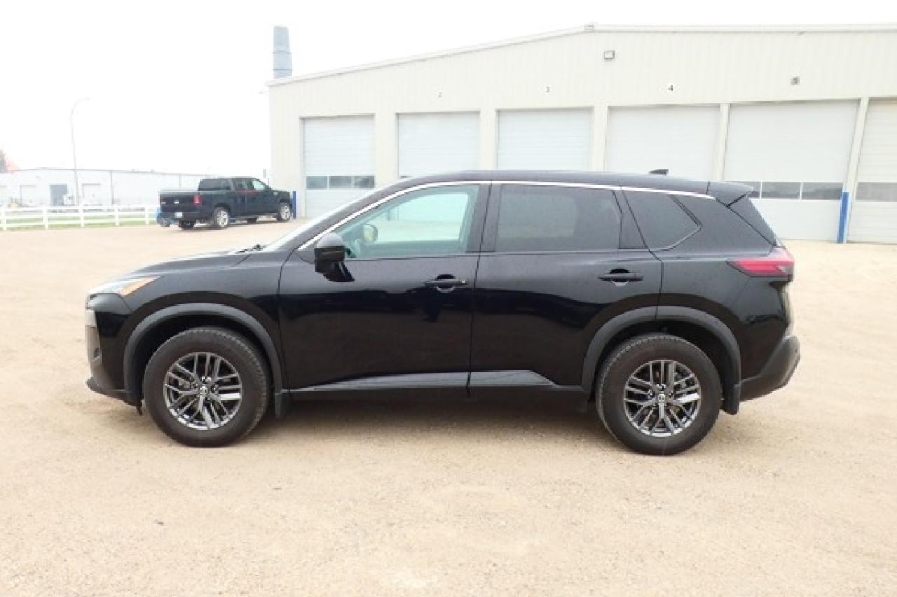 2021 Nissan Rogue S w/Htd cloth, Htd wheel, BUC - Photo #1