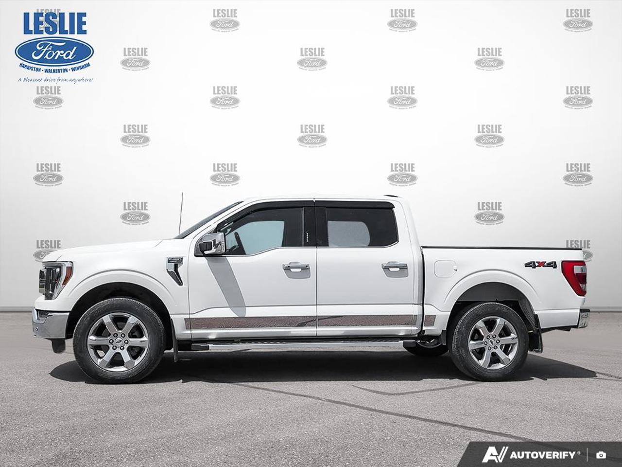 2022 Ford F-150 Lariat 4WD SuperCrew 5.5' Box Photo2