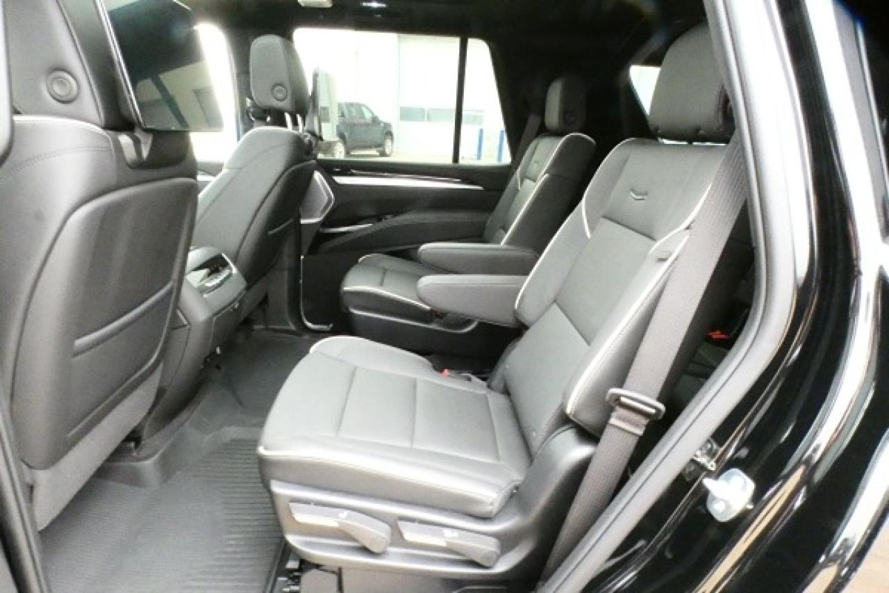 2025 Cadillac Escalade 600 SPORT 4WD w/H&C L, pano S/R, NAV, BUC, PRB,HUD - Photo #10