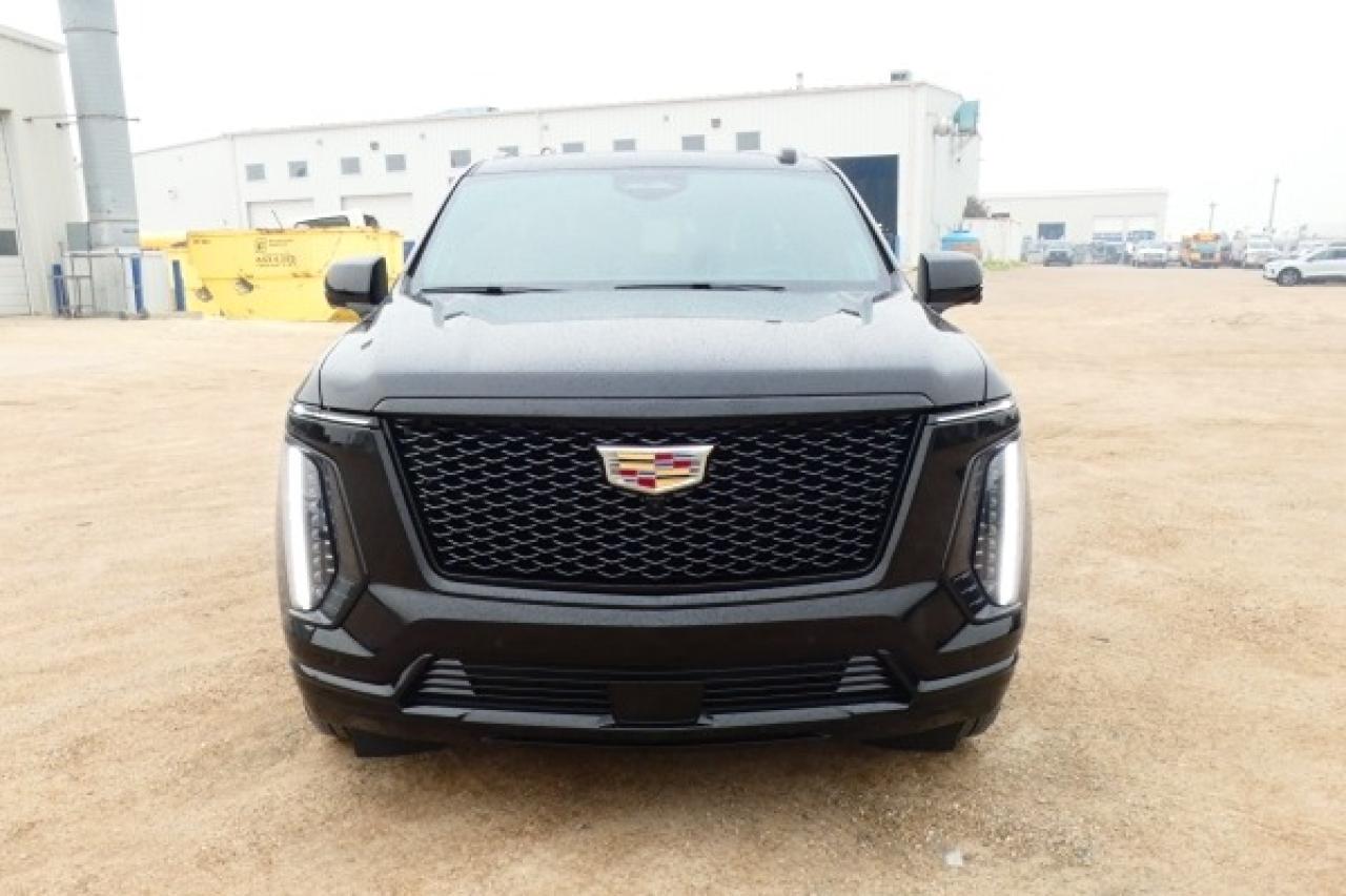 2025 Cadillac Escalade 600 SPORT 4WD w/H&C L, pano S/R, NAV, BUC, PRB,HUD - Photo #3