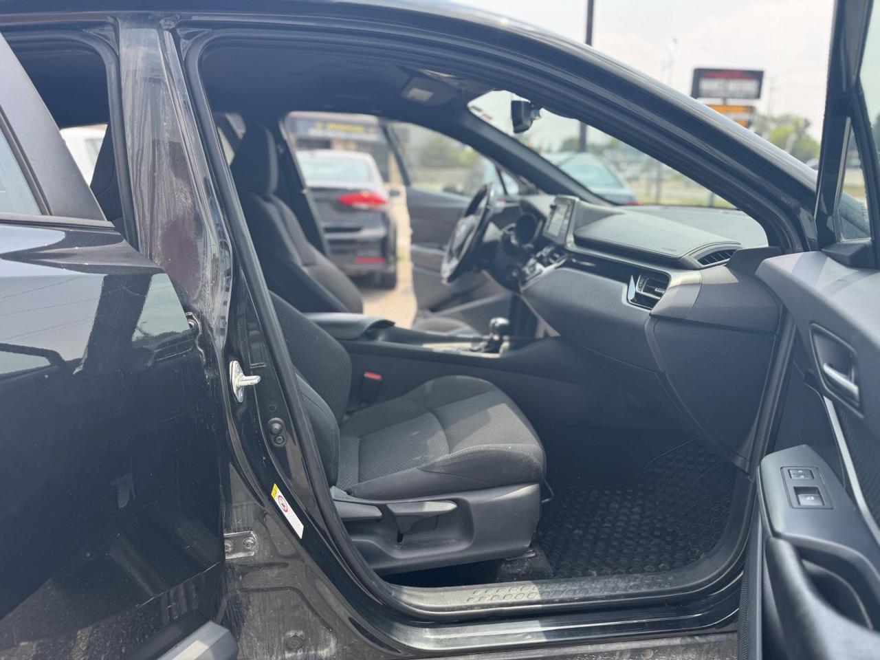 2018 Toyota C-HR XLE - Photo #7