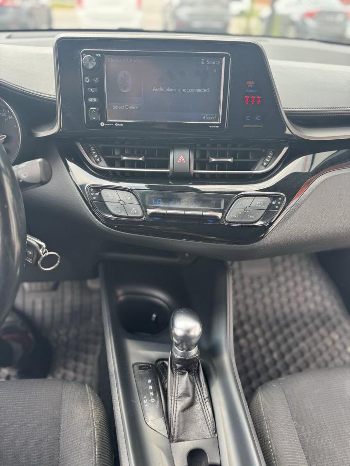 2018 Toyota C-HR XLE - Photo #11