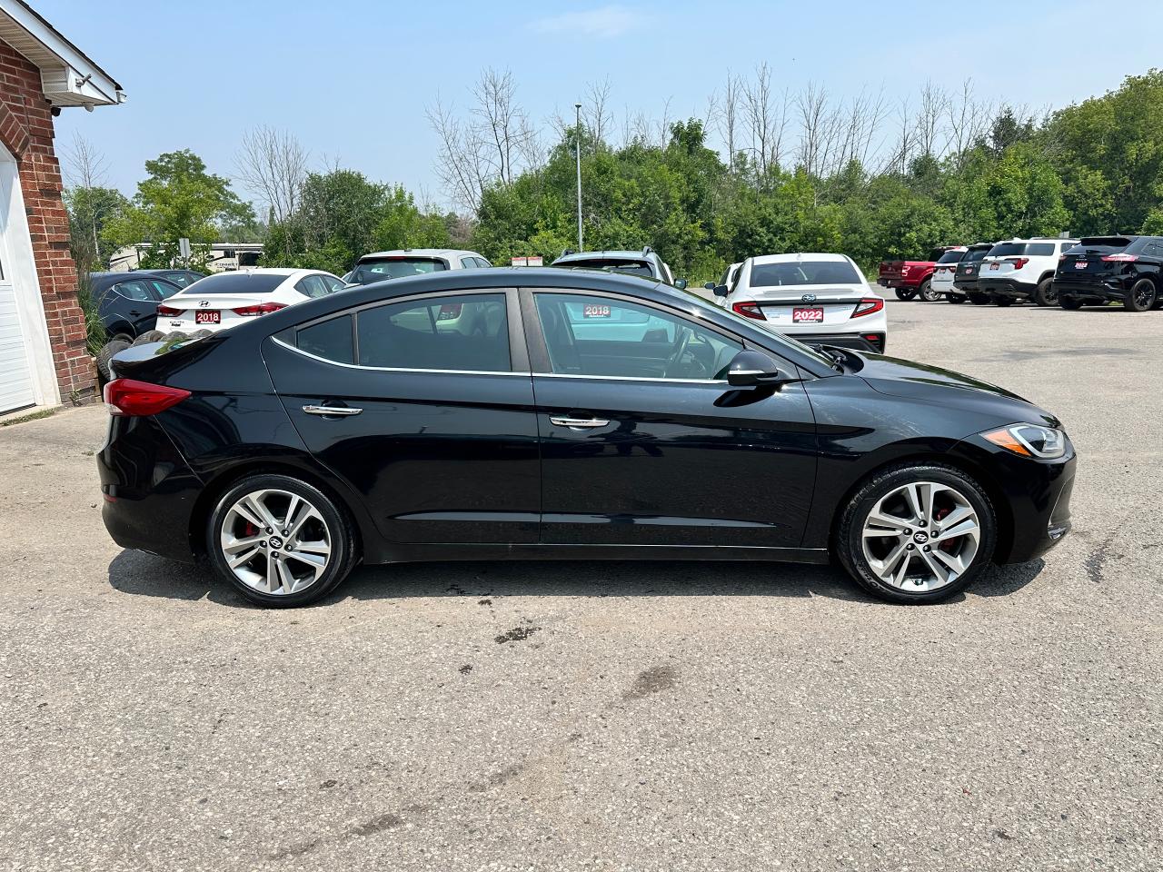 2017 Hyundai Elantra Limited HTD-LTHR Sunroof CarPlay BackupCam XM A/C Photo4