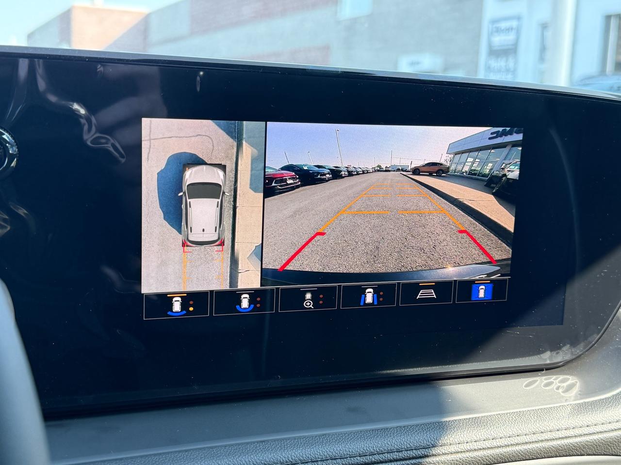 2026 Buick Encore GX Avenir 1.3L 3CYL WITH REMOTE START/ENTRY, HEATED SEATS, HEATED STEERING WHEEL, HD SURROUND VISION, APPLE CARPLAY AND ANDROID AUTO, BOSE SOUND SYSTEM Photo