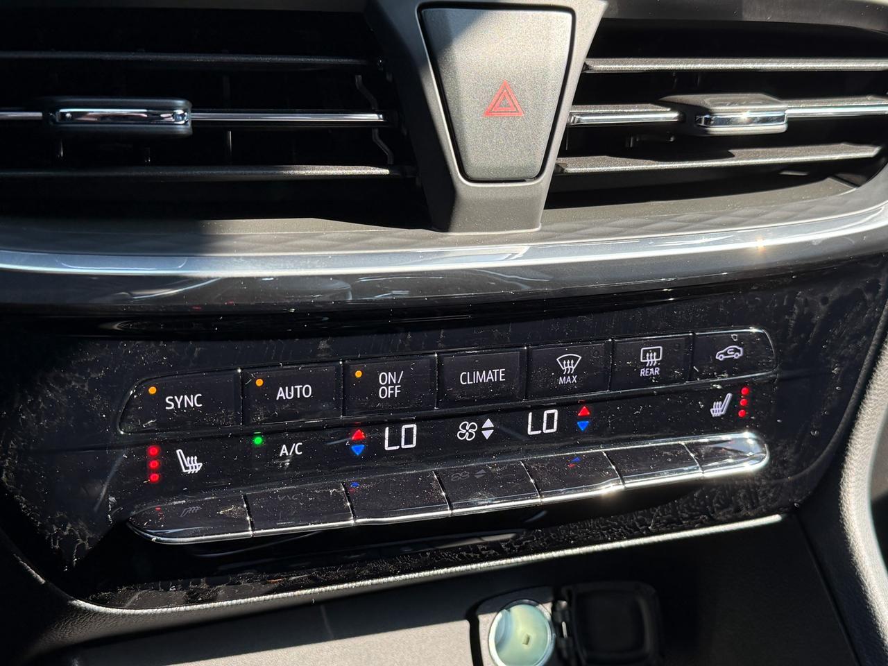 2026 Buick Encore GX Avenir 1.3L 3CYL WITH REMOTE START/ENTRY, HEATED SEATS, HEATED STEERING WHEEL, HD SURROUND VISION, APPLE CARPLAY AND ANDROID AUTO, BOSE SOUND SYSTEM Photo