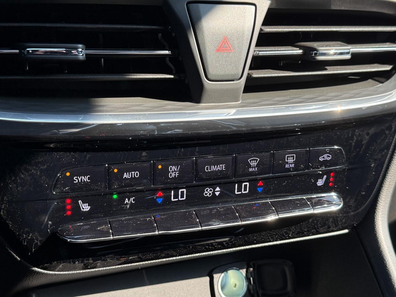 2026 Buick Encore GX Avenir 1.3L 3CYL WITH REMOTE START/ENTRY, HEATED SEATS, HEATED STEERING WHEEL, HD SURROUND VISION, APPLE CARPLAY AND ANDROID AUTO, BOSE SOUND SYSTEM Photo