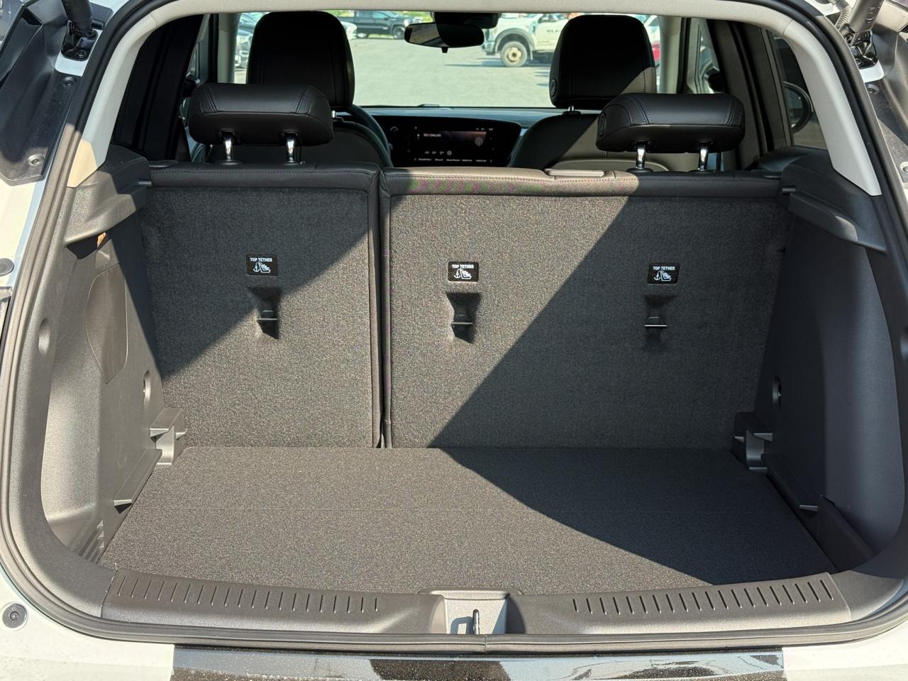 2026 Buick Encore GX Sport Touring 1.3L 3CYL WITH REMOTE START/ENTRY, HEATED SEATS, HEATED STEERING WHEEL, HD REAR VISION CAMERA, APPLE CARPLAY AND ANDROID AUTO Photo4