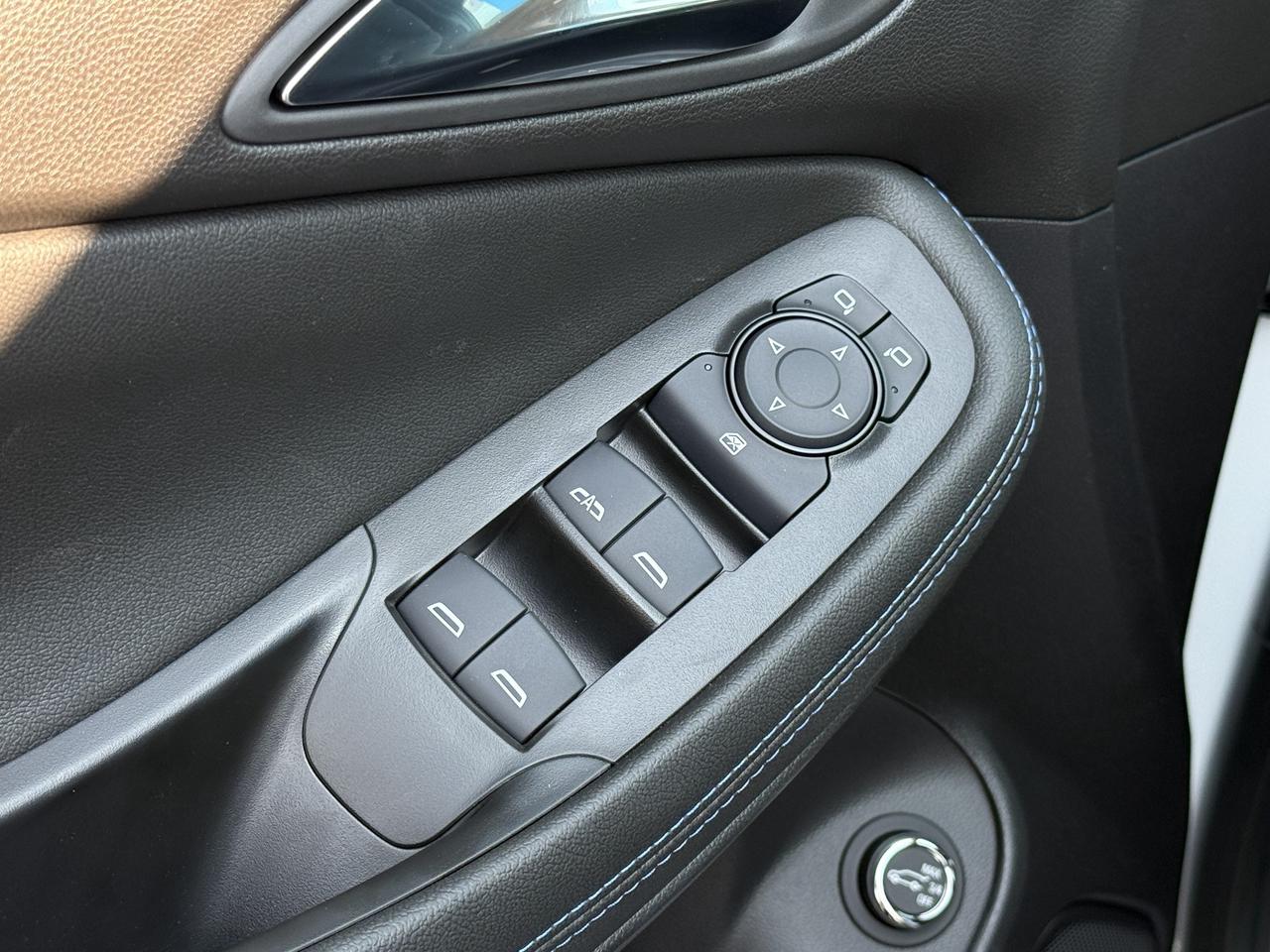 2026 Buick Encore GX Sport Touring 1.3L 3CYL WITH REMOTE START/ENTRY, HEATED SEATS, HEATED STEERING WHEEL, HD REAR VISION CAMERA, APPLE CARPLAY AND ANDROID AUTO Photo